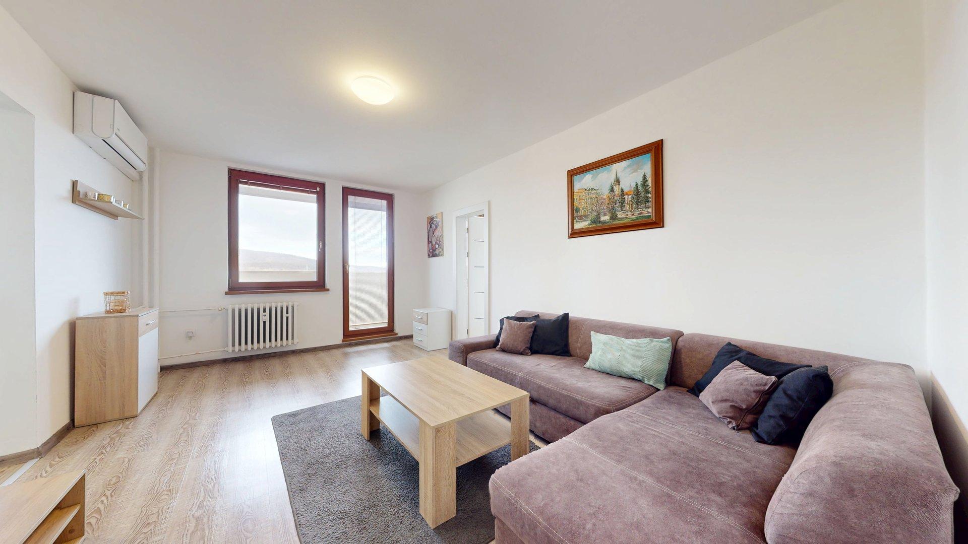 3i byt s veľkou lodžiou 11m2 a výhľadom pri parku | Beňovského ulica – Dúbravka | Garáž