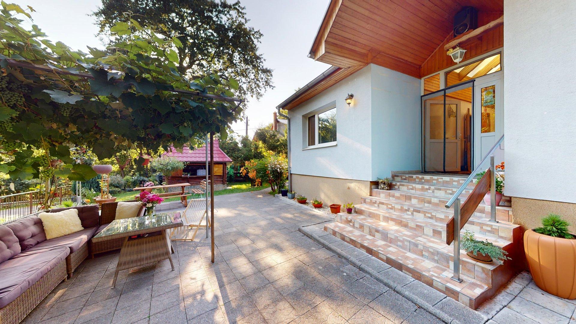 Penzión pri Hrade Červený Kameň – ideálne miesto pre podnikanie aj víkendový život