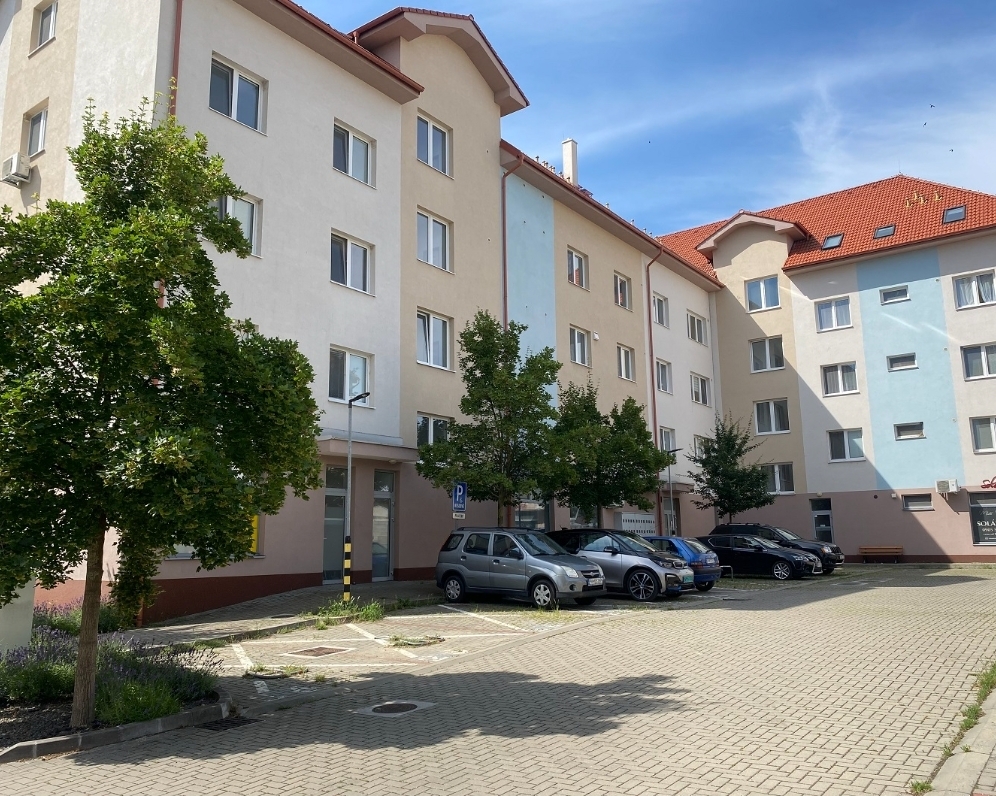 PREDANÉ parkovacie miesto pri novostavbe, Vajanského, Modra